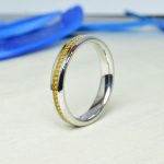 Karikagyűrű - 18 karátos Sárga arany lánc díszítéssel és élletöréssel