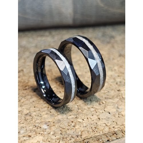 Egyedi fekete kerámia gyűrűpár K. I. részére ****