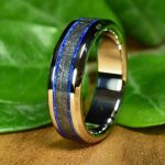 Nemesacél gyűrű, antimonit kristály és lapis lazuli berakással, 6 mm