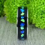 Nemesacél gyűrű, fekete obszidián, zöld és kék opál berakással, 7 mm